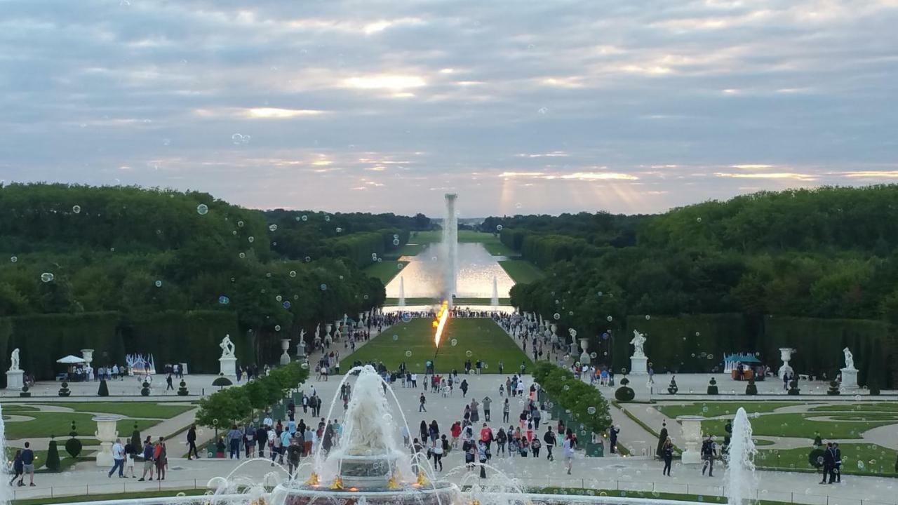 Atout Charme Versailles Exterior photo