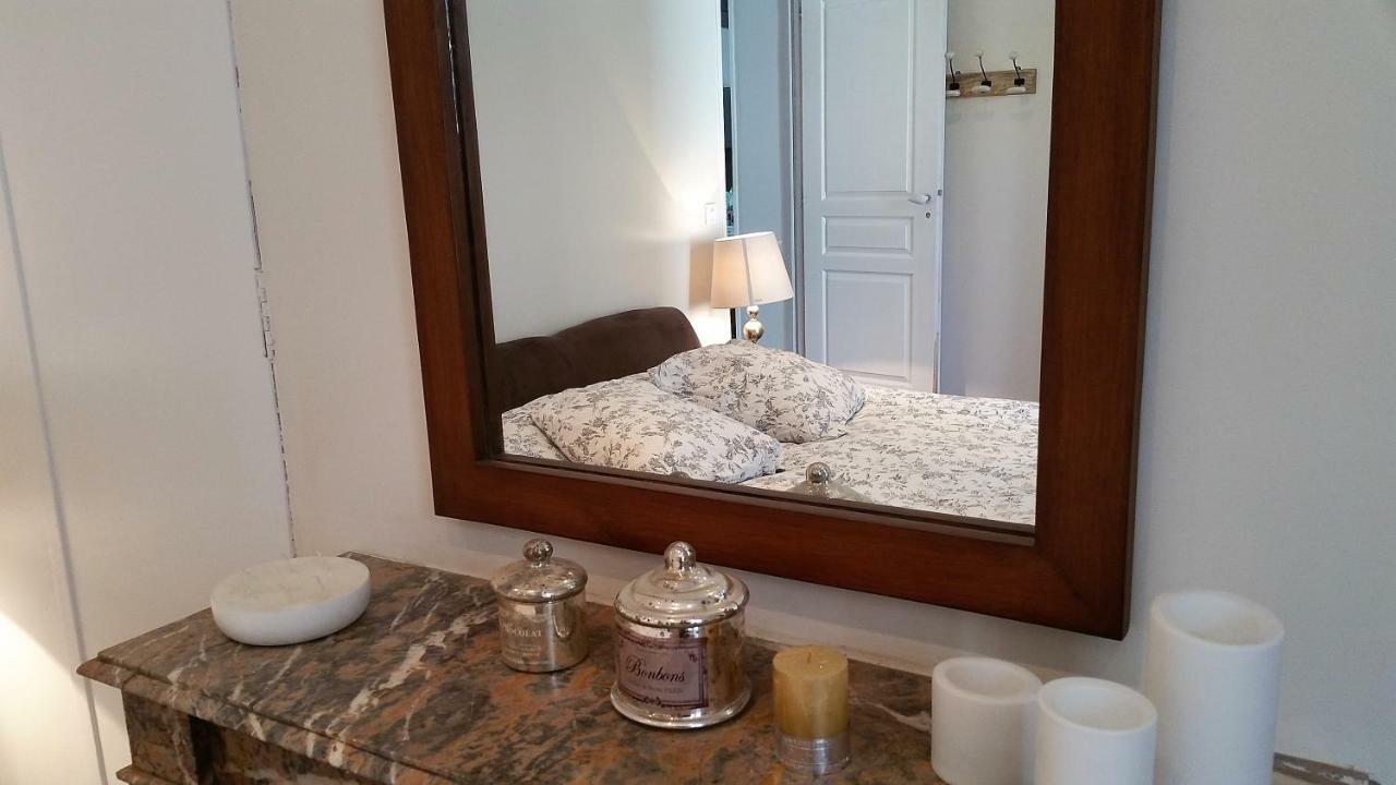Atout Charme Versailles Exterior photo